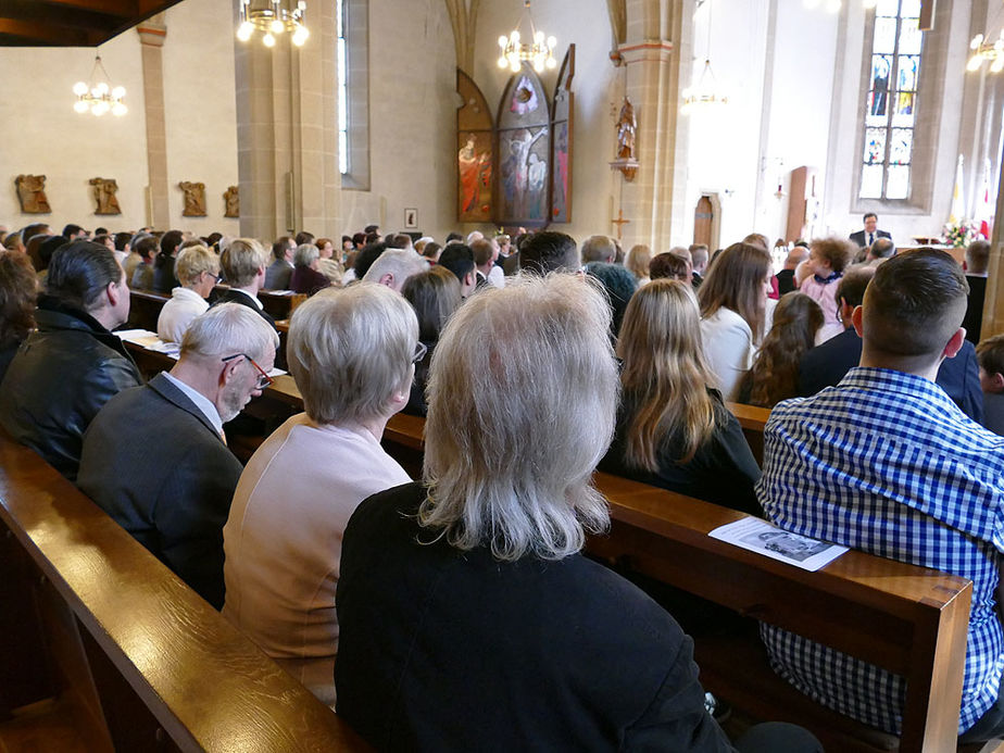 Feier der 1. Heiligen Kommunion in Sankt Crescentius (Foto: Karl-Franz Thiede)